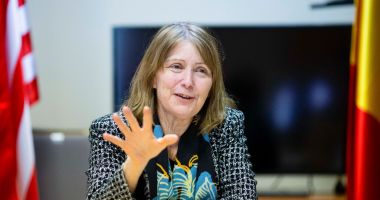 Stire din Actualitate : Ambasadorul SUA, sfat pentru românii care își doresc să meargă în America: ”Reînnoiţi-vă vizele”