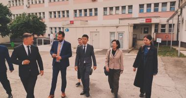 Stire din Social : Spitalul Orăşenesc Hârşova, vizitat de o delegaţie chineză