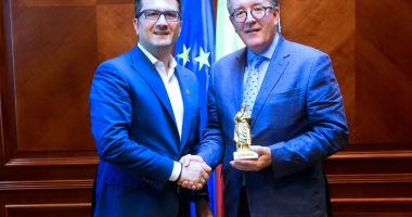 Stire din Politică-Administrație : Ambasadorul Andrew Noble, vizită la Primăria Constanța