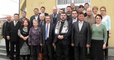 Stire din Politică-Administrație : UDTTMR dorește consolidarea relațiilor dintre tătarii din Dobrogea și cei din Eskișehir