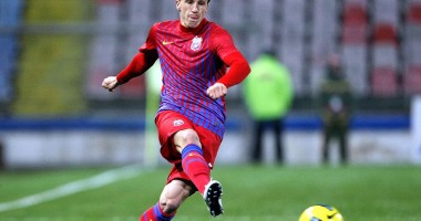 Stire din Sport : Veste TERIBILĂ primită de Vlad Chiricheș la Londra
