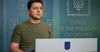Stire din Actualitate : Zelenski a predat chestionarul completat de aderare a Ucrainei la UE