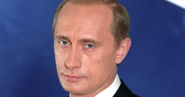 Chinezii  îl apreciază  pe Putin.  I-au dat premiu pentru pace!
