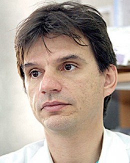 Stire din Sănătate : Dr. Vlad Tica, noul vicepreședinte al Asociației Europene a Medicilor de Spital