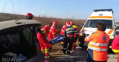 Accident pe DN 79A; o persoană a decedat, alte două - rănite grav