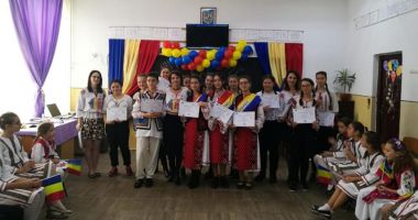 "Vocile Centenarului", un proiect "Din inimă pentru România" - 2