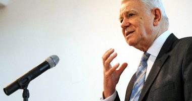 Stire din Politică-Administrație : Teodor Meleșcanu: "Voi examina o eventuală propunere de a candida la prezidențiale"