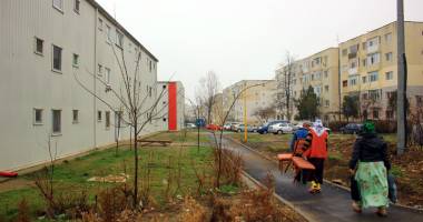 Stire din Politică-Administrație : "Voi face publică lista celor evacuați din cartierul  Henri Coandă"