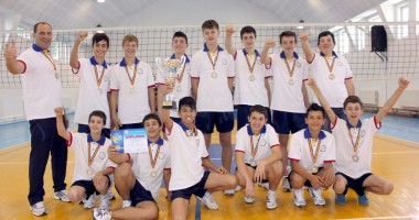 Stire din Sport : "Campionii de azi, în căutarea campionilor de mâine"