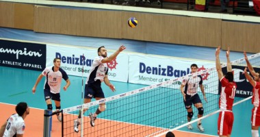 Stire din Sport : Galerie FOTO. CVM Tomis a pierdut cu Halkbank, dar a făcut un spectacol extraordinar!