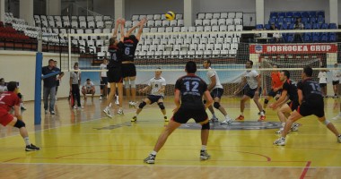 Stire din Sport : CVM Tomis a trecut greu de Explorări Baia Mare