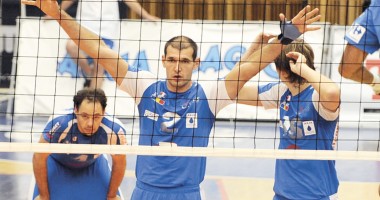 Stire din Sport : Volei masculin / CVM Tomis, încă o victorie în deplasare, contra celor de la Dinamo