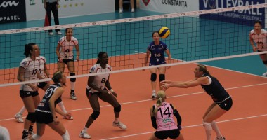 Stire din Sport : CSV 2004 Tomis a pierdut cu Dinamo Kazan, 0-3 / Galerie Foto