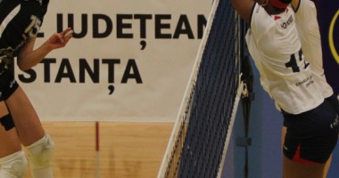 Stire din Sport : "Sirenele" pregătesc deplasarea la CSM București