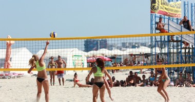 Au început Naționalele de volei pe plaja la Mamaia! Vezi aici GALERIA FOTO - 4