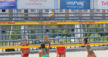 Stire din Sport : Juniorii încing nisipul la Naționalele de beach-volley