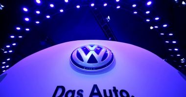 Stire din Auto : Volkswagen își modifică sigla!