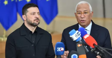 Stire din Actualitate : Volodimir Zelenski: „Uniunea Europeană trebuie să fie asociată la procesul diplomatic“