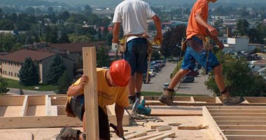 Stire din Economie : Volumul lucrărilor de construcții a scăzut cu 0,6%, în 2013
