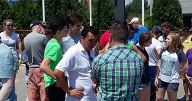 Stire din Social : Voluntarii fac curățenie pe malul lacului Techirghiol