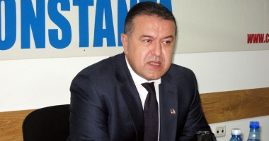 Stire din Economie : "Vom cere revizuirea taxei pe stâlpi!"