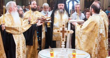 Stire din Economie : Vor avea curaj să înhame Biserica și Armata la jugul bugetar?