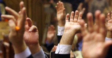 Stire din Politică-Administrație : Proiectul privind votul uninominal majoritar, adoptat pe articole în plen