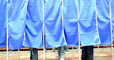 Stire din Politică-Administrație : BEC: Telefoanele mobile vor fi interzise în cabinele de vot