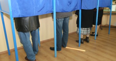 Stire din Politică-Administrație : Peste 50.000 de polițiști și jandarmi participă la activitățile legate de alegerile parlamentare