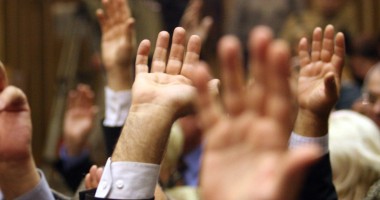 Stire din Politică-Administrație : Ședința plenului Senatului, suspendată din lipsă de cvorum