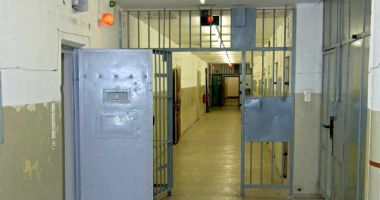 Stire din Eveniment : Procesul de votare s-a încheiat la Penitenciarul Constanța-Poarta Albă. Mai mult de 500 de persoane au votat