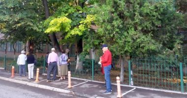 Cum se votează la Şcoala Gimnazială „Dimitri Ştiubei”, secţiile de votare nr. 125 - 129. - 2