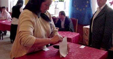 Stire din Politică-Administrație : Alegătorii cu viză de flotant votează în localitatea de domiciliu