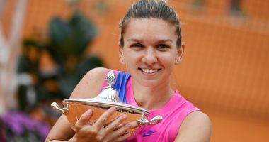 Stire din Sport : Votaţi-o pe site-ul WTA! Simona Halep, şanse mari de a fi jucătoarea lunii septembrie