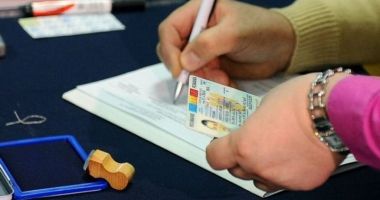 Stire din Politică-Administrație : Se poate vota cu buletinul expirat în pandemie