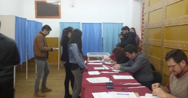 Stire din Politică-Administrație : Studenții ar putea avea o zi liberă după alegerile parlamentare