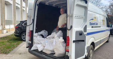 La Constanța a început renumărarea voturilor pentru turul I al prezidențialelor. Sacii cu buletine au ajuns, la prima oră, la Prefectură - 7