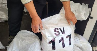 La Constanța a început renumărarea voturilor pentru turul I al prezidențialelor. Sacii cu buletine au ajuns, la prima oră, la Prefectură - 9