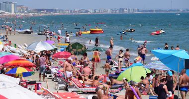 Vești bune pentru bugetari: vor primi vouchere de vacanță și în 2019
