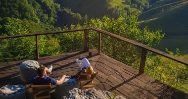 Stire din Social : Îndoieli privind voucherele de vacanță. „Nu toți oamenii au bani să pună cei 800 de lei”