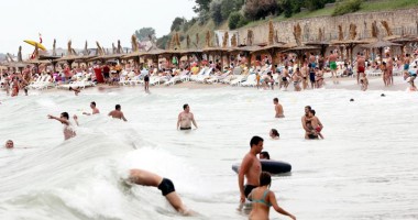 Maxime de 28 de grade și cer variabil, marți și miercuri, pe litoral