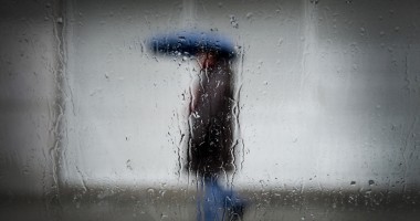 Stire din Social : ANM: Precipitații mixte și vânt puternic în aproape toată țara