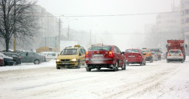 Stire din Eveniment : COD PORTOCALIU de ninsori și viscol / Situația DRUMURILOR ÎNCHISE la această oră, în întreaga țară