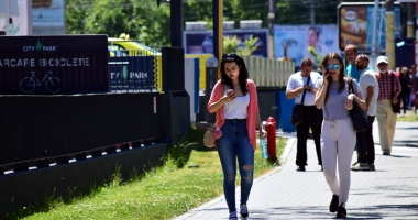 Stire din Social : Ploi și furtuni, astăzi și mâine, la Constanța