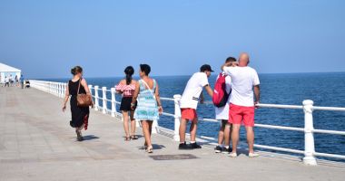 Cer senin  și maxime  de 29, 30 de grade Celsius
