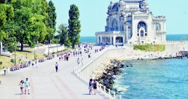Stire din Social : Vreme perfectă de plajă, în week-end, pe litoral