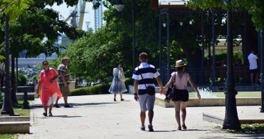 Stire din Social : Cum va fi vremea  în week-end,  la Constanța