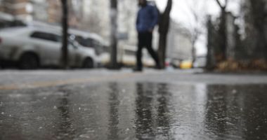 Prognoza meteo. Cod galben de vreme rea în 12 judeţe