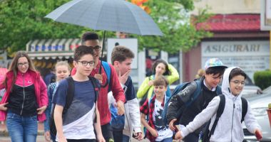 Stire din Social : Vreme închisă şi răcoroasă, pe litoral