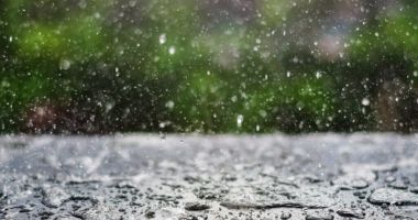 Vremea se schimbă radical! Frig și ploi în perioada următoare. Prognoza meteo pentru luna septembrie